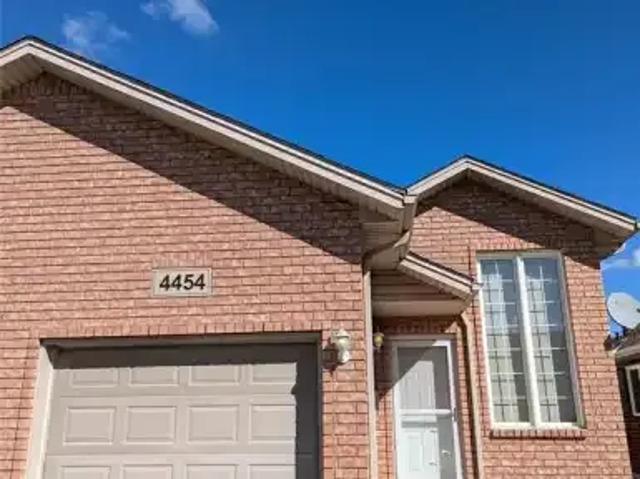 For Rent 3 Bedroom House Windsor ON DLS101986842