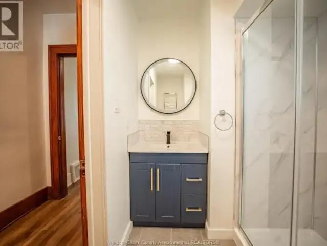 For Rent 3 Bedroom House Windsor ON DLS102883786