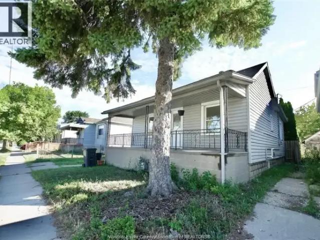For Rent 3 Bedroom House Windsor ON DLS103879752