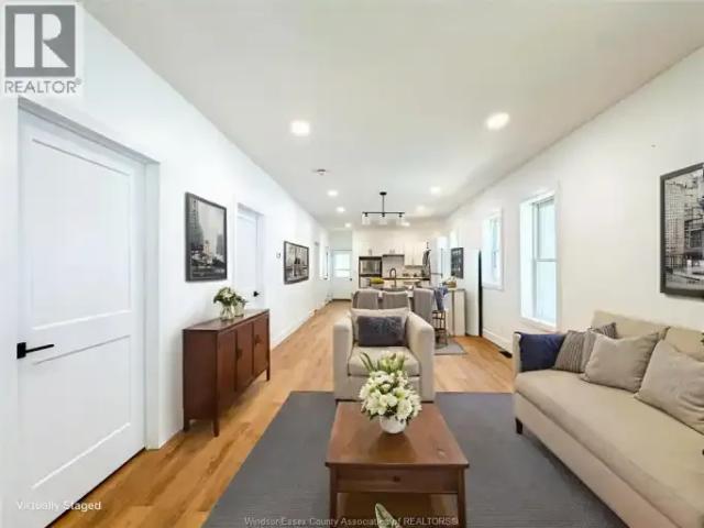 For Rent 3 Bedroom House Windsor ON DLS104000296