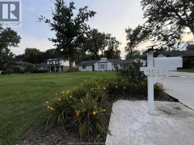 For Rent 3 Bedroom House Windsor ON DLS105004939