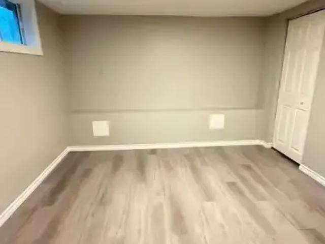 For Rent 3 Bedroom House Windsor ON DS102468573