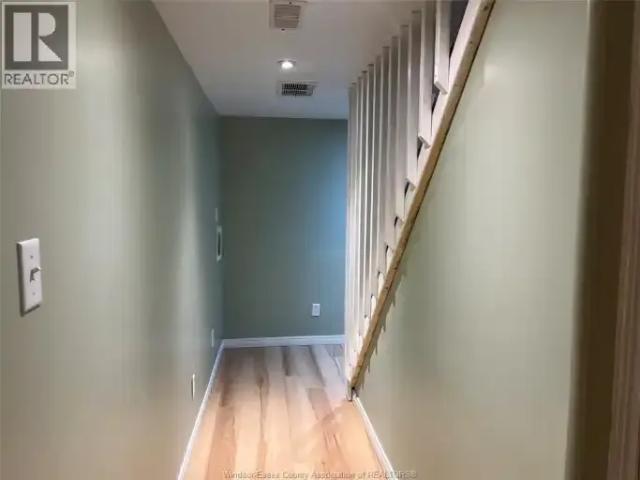 For Rent 3 Bedroom House Windsor ON DS102578993