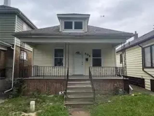 For Rent 3 Bedroom House Windsor ON DS103368113