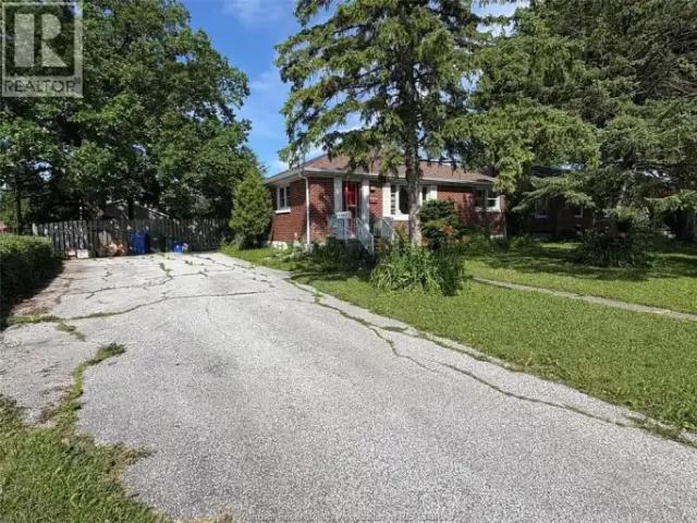 For Rent 3 Bedroom House Windsor ON DS103487784