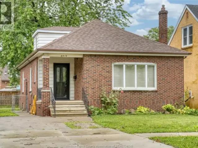 For Rent 3 Bedroom House Windsor ON DS103920684
