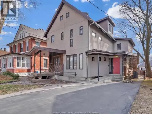 For Rent 3 Bedroom House Windsor ON DS104106885
