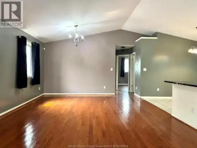 For Rent 3 Bedroom House Windsor ON DS104257481