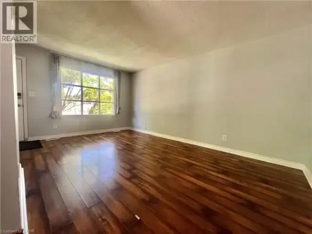 For Rent 3 Bedroom House Windsor ON DS104876868