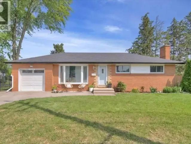 For Rent 3 Bedroom House Windsor ON DS105048021