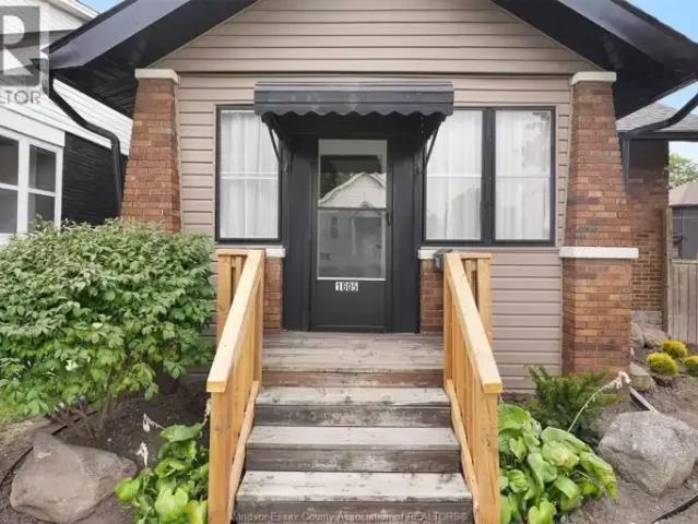For Rent 3 Bedroom House Windsor ON DS105151059