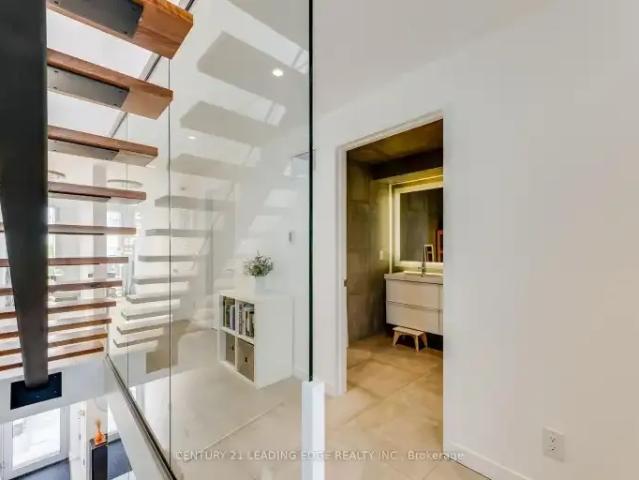 For Rent 3 Bedroom House Toronto ON DS102052444