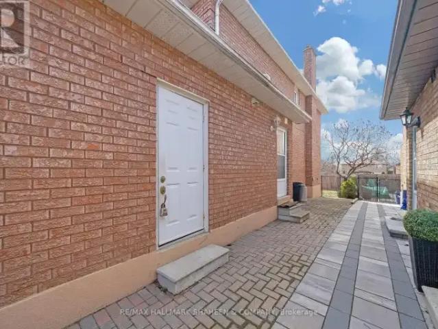 For Rent 3 Bedroom House Vaughan ON DLS103091743