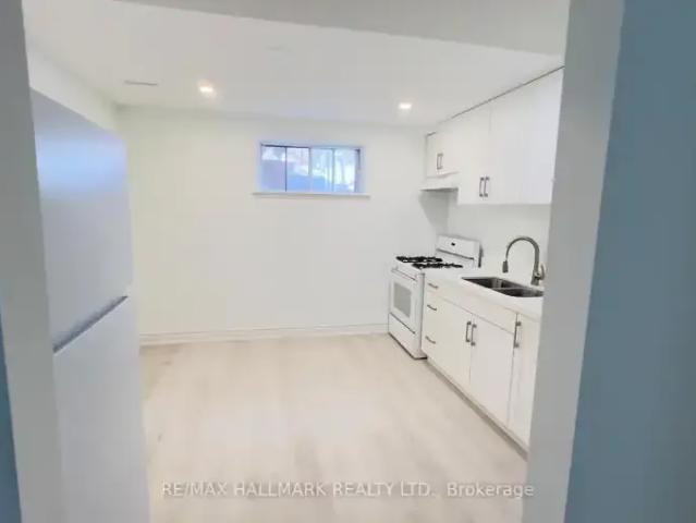 For Rent 3 Bedroom House Vaughan ON DS102272591