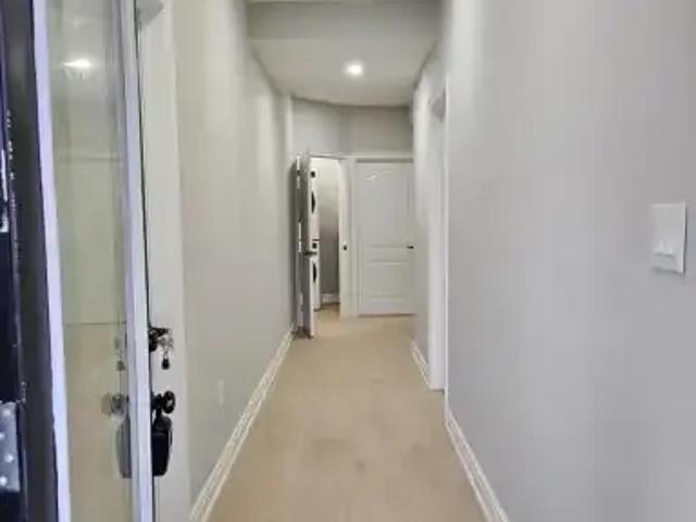 For Rent 3 Bedroom House Vaughan ON DS103594536