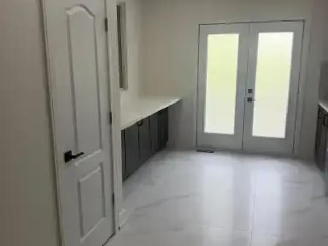 For Rent 3 Bedroom House Vaughan ON DS104941149