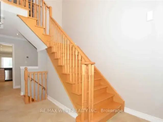 For Rent 3 Bedroom House Vaughan ON DS105088036