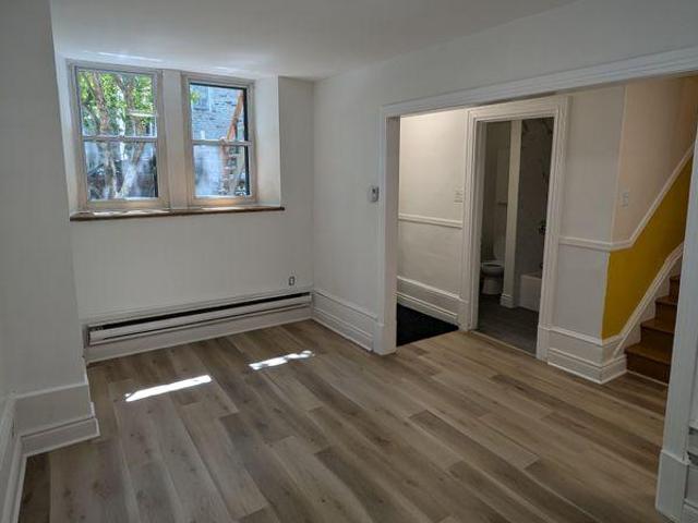 For Rent 3 Bedroom Shared Living/roommate Montréal QC DLS91232650