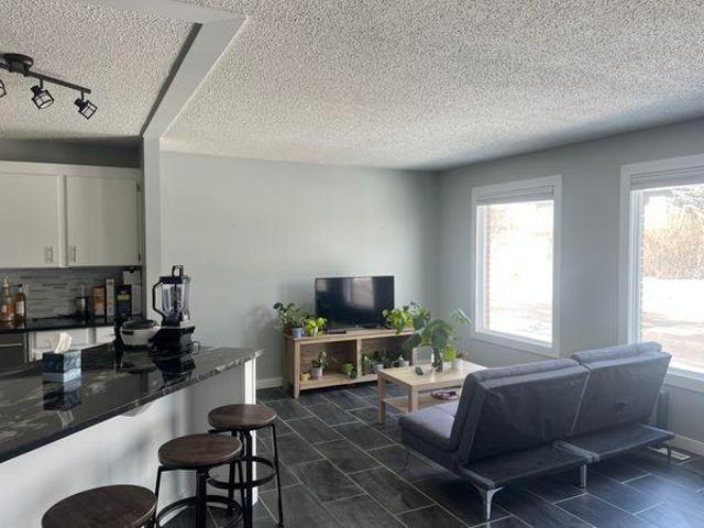 For Rent 3 Bedroom Shared Living/roommate Calgary AB DLS97421668
