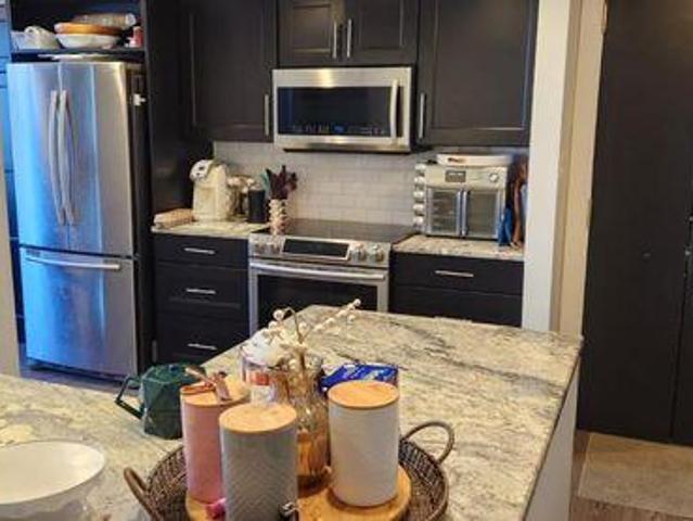 For Rent 3 Bedroom Shared Living/roommate Halifax NS DLS97412650