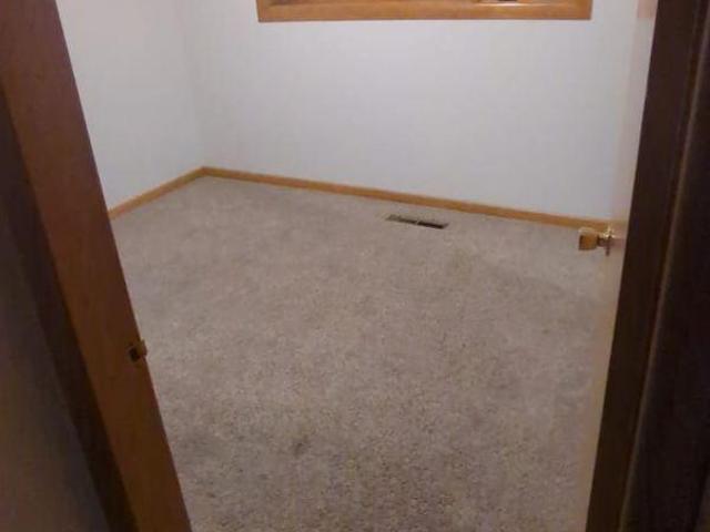 For Rent 3 Bedroom Shared Living/roommate Lethbridge AB DLS96645098