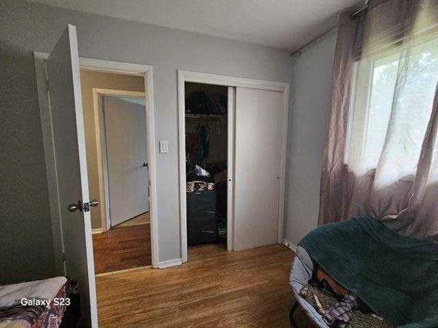 For Rent 3 Bedroom Shared Living/roommate Peterborough ON DLS97415548