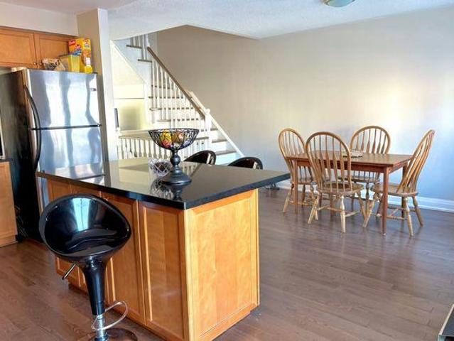 For Rent 3 Bedroom Shared Living/roommate Pickering ON DS91409777
