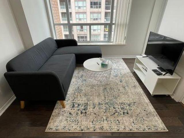 For Rent 3 Bedroom Shared Living/roommate Toronto ON DS96647834
