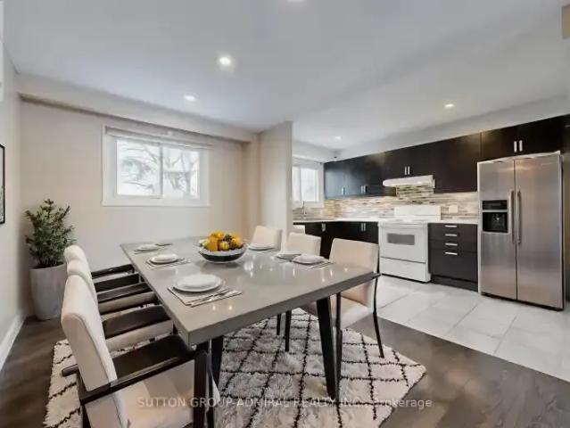 For Rent 3 Bedroom Townhouse Milton ON DS102715461