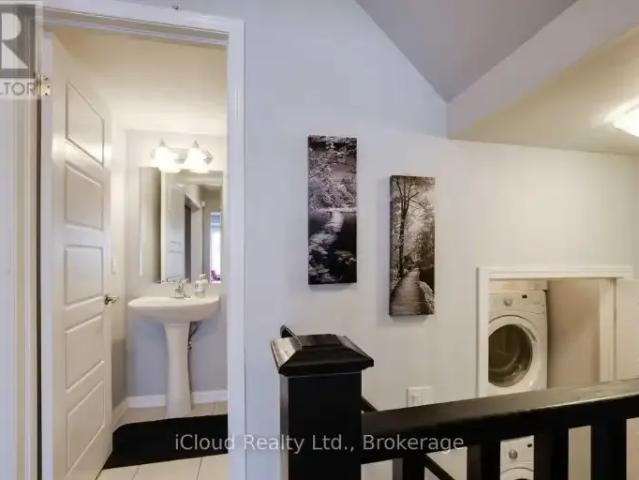 For Rent 3 Bedroom Townhouse Milton ON DS103840329