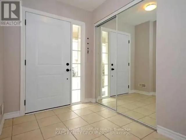 For Rent 3 Bedroom Townhouse Milton ON DS104257399