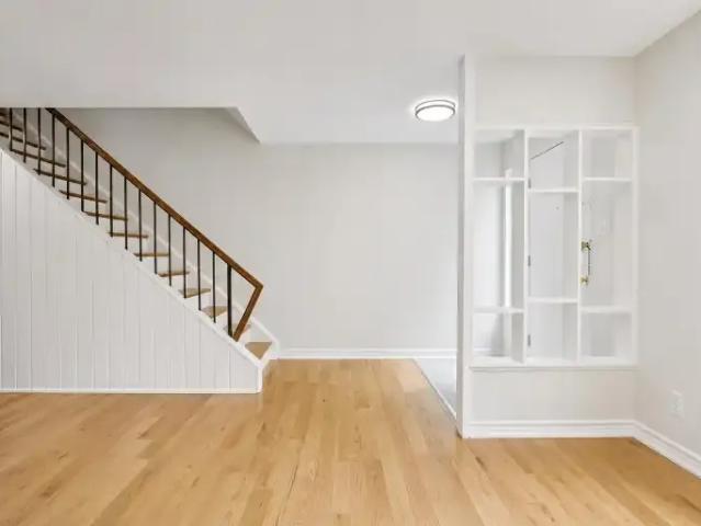 For Rent 3 Bedroom Townhouse Mississauga ON DS104106557