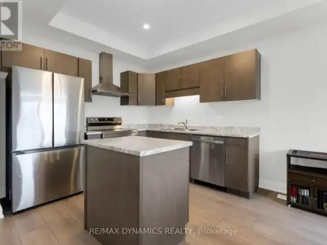 For Rent 3 Bedroom Townhouse Niagara Falls ON DS102339177