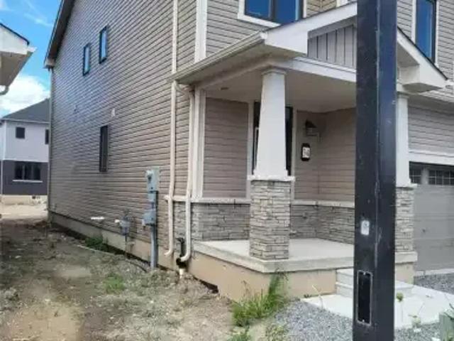 For Rent 3 Bedroom Townhouse Niagara Falls ON DS104681980