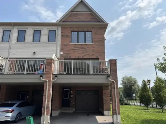 For Rent 3 Bedroom Townhouse Niagara Falls ON DS104986087
