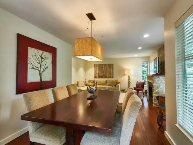 For Rent 3 Bedroom Townhouse North Vancouver BC DS104401480