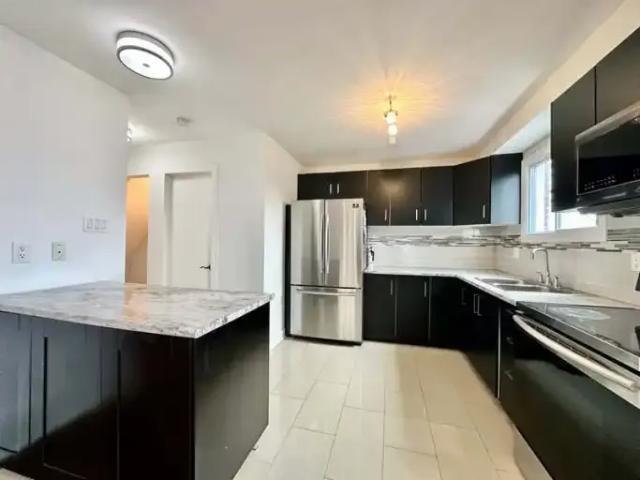 For Rent 3 Bedroom Townhouse Ottawa ON DS101339212