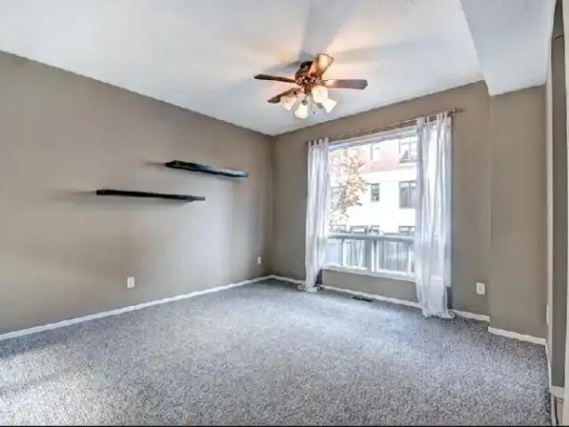For Rent 3 Bedroom Townhouse Ottawa ON DS102846476