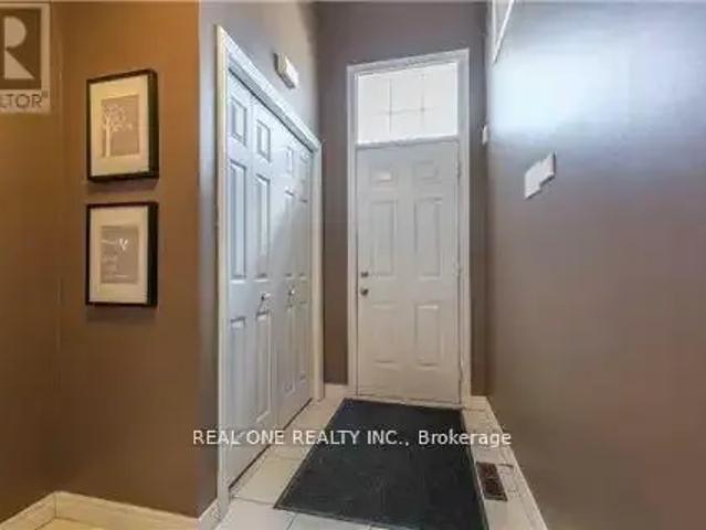 For Rent 3 Bedroom Townhouse Oakville ON DS104711677