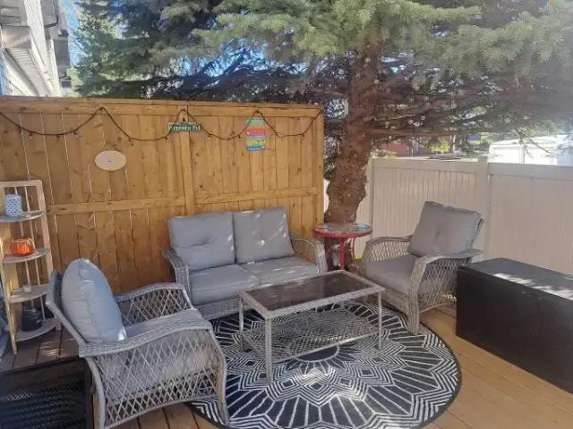 For Rent 3 Bedroom Townhouse Airdrie AB DLS103118902