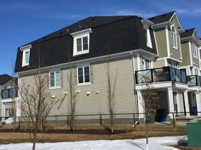 For Rent 3 Bedroom Townhouse Airdrie AB DS100631177