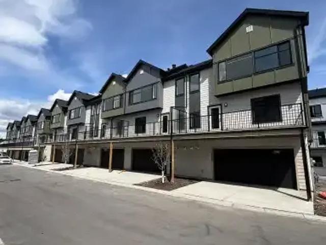 For Rent 3 Bedroom Townhouse Airdrie AB DS104957767