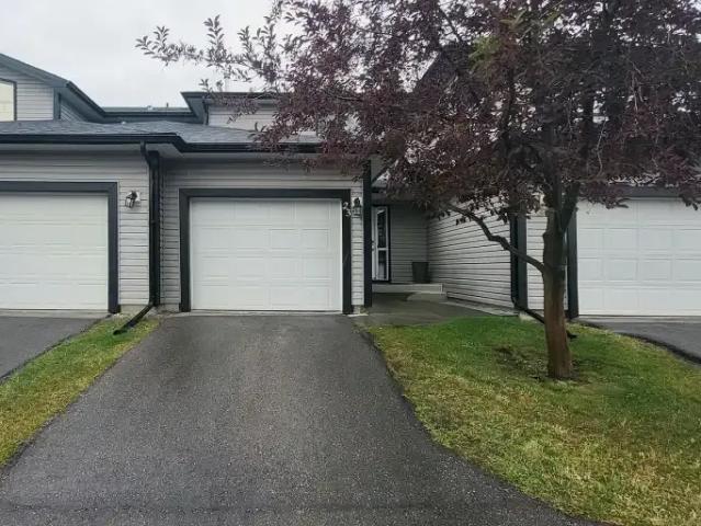 For Rent 3 Bedroom Townhouse Airdrie AB DS105110850