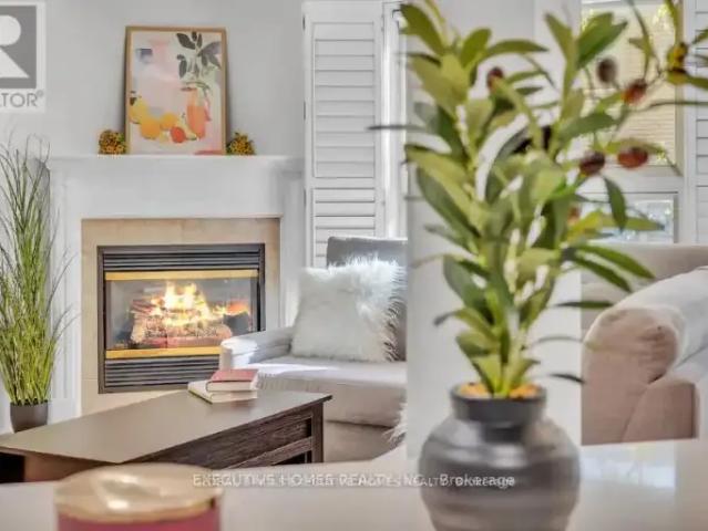 For Rent 3 Bedroom Townhouse Burlington ON DS104842044