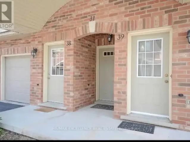 For Rent 3 Bedroom Townhouse Burlington ON DS104842058