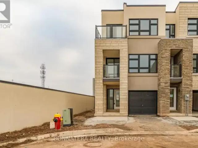 For Rent 3 Bedroom Townhouse Burlington ON DS105023487