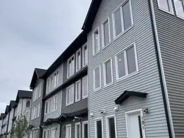 For Rent 3 Bedroom Townhouse Calgary AB DLS102811571