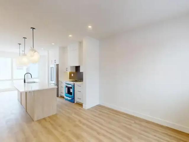 For Rent 3 Bedroom Townhouse Calgary AB DLS102846517