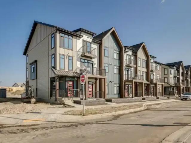 For Rent 3 Bedroom Townhouse Calgary AB DS98955544
