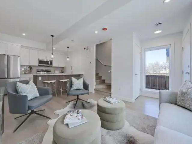 For Rent 3 Bedroom Townhouse Calgary AB DS100526533
